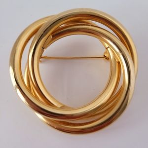 Gold metal Brooch / pin